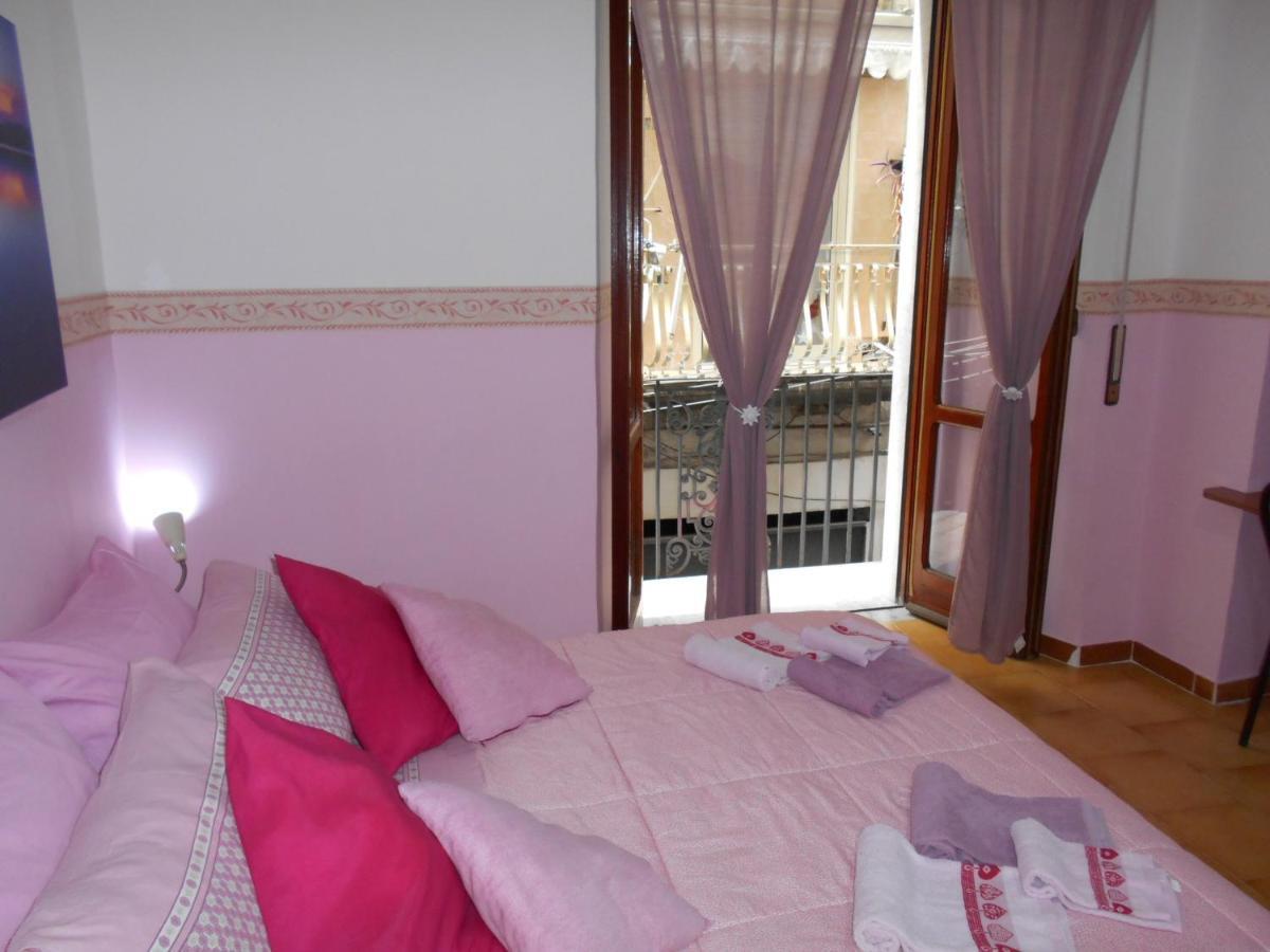 Robby'S House Bed & Breakfast Вико Екуензе Екстериор снимка