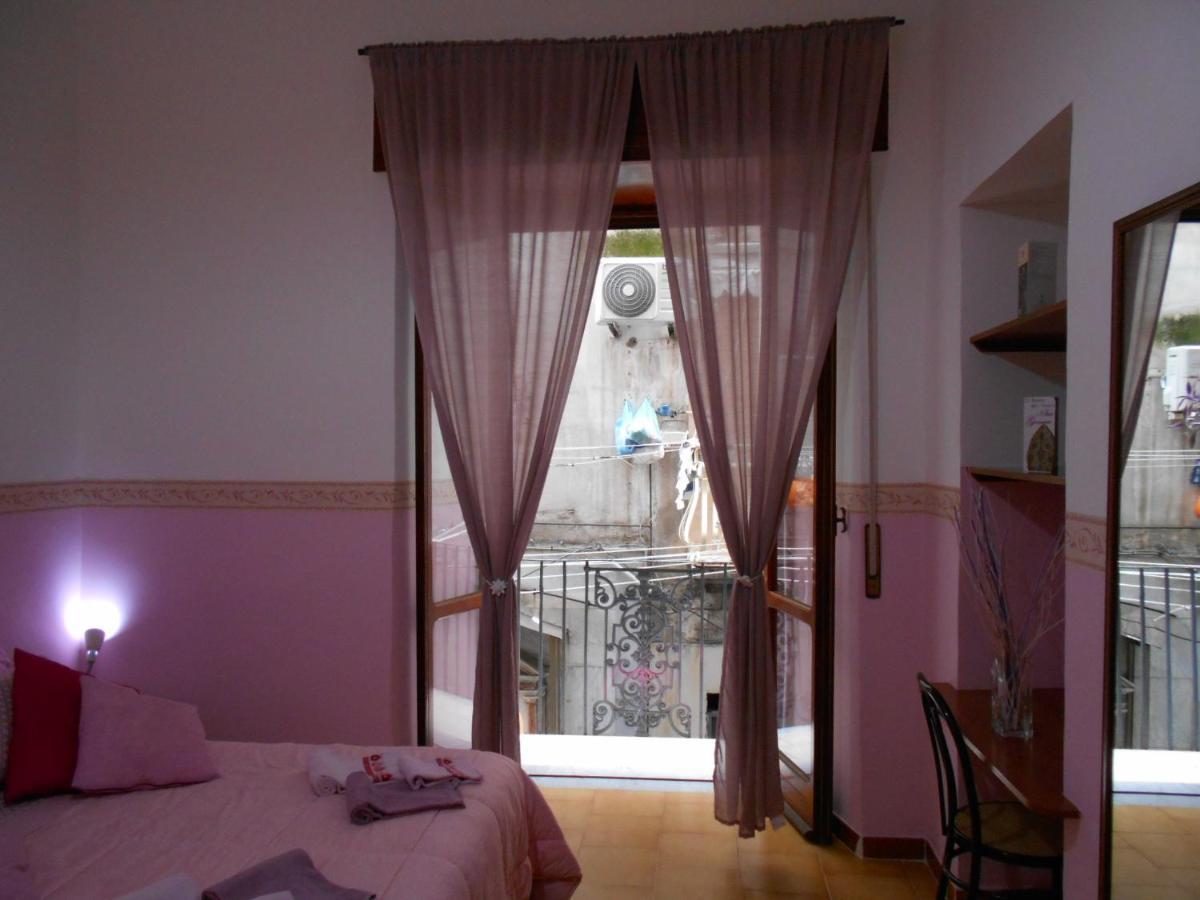 Robby'S House Bed & Breakfast Вико Екуензе Екстериор снимка