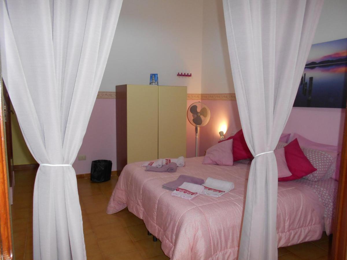 Robby'S House Bed & Breakfast Вико Екуензе Екстериор снимка