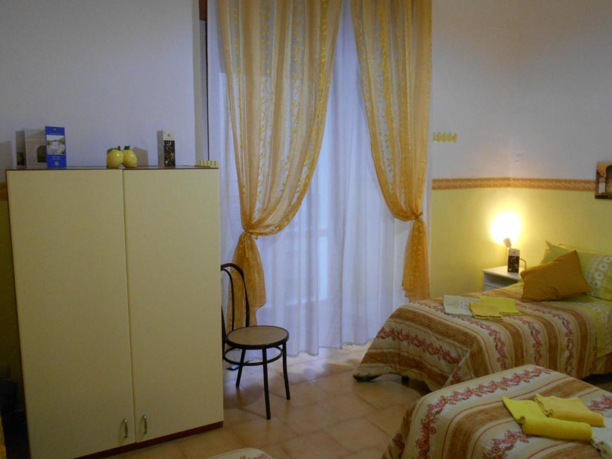 Robby'S House Bed & Breakfast Вико Екуензе Екстериор снимка