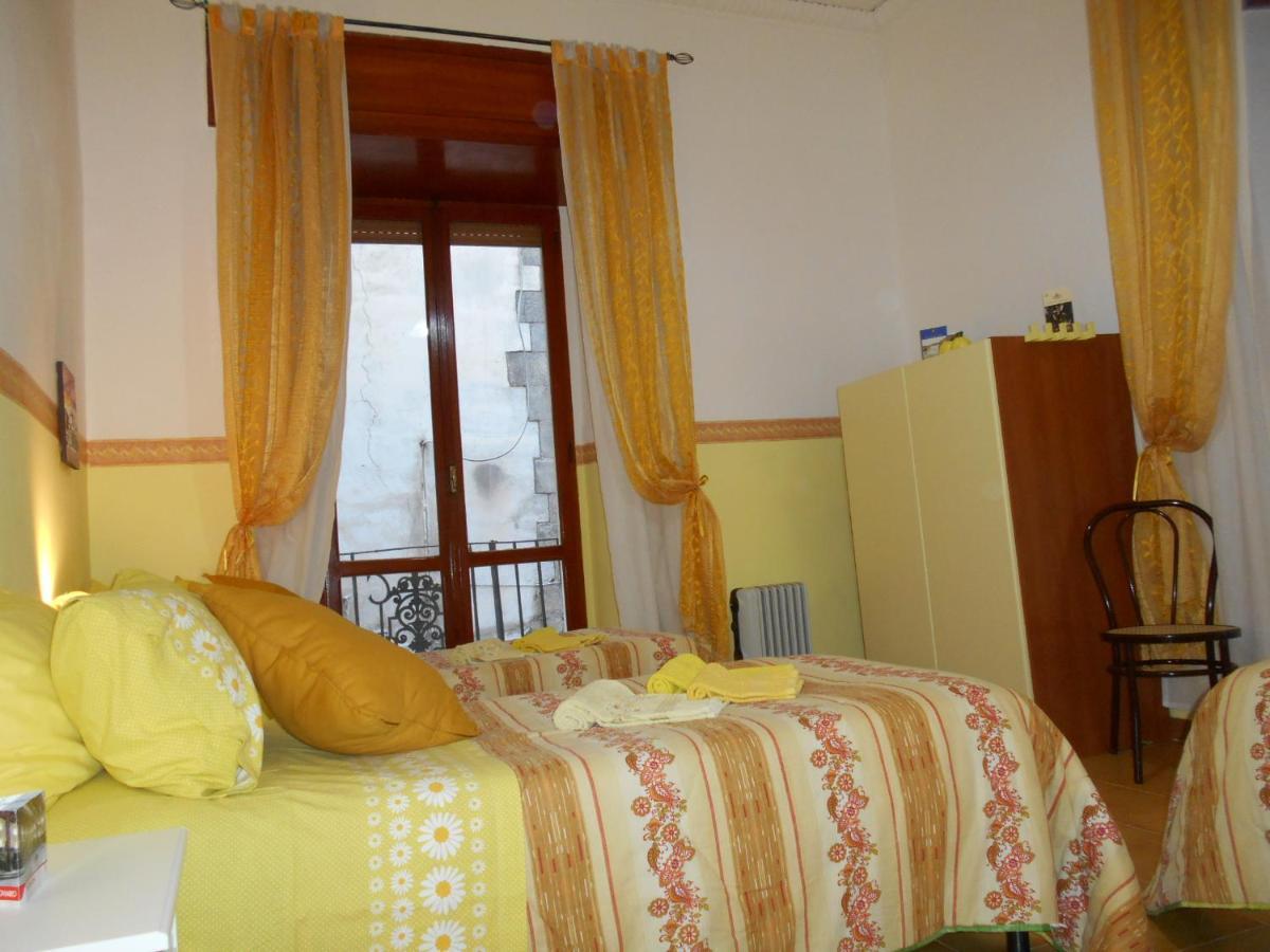 Robby'S House Bed & Breakfast Вико Екуензе Екстериор снимка