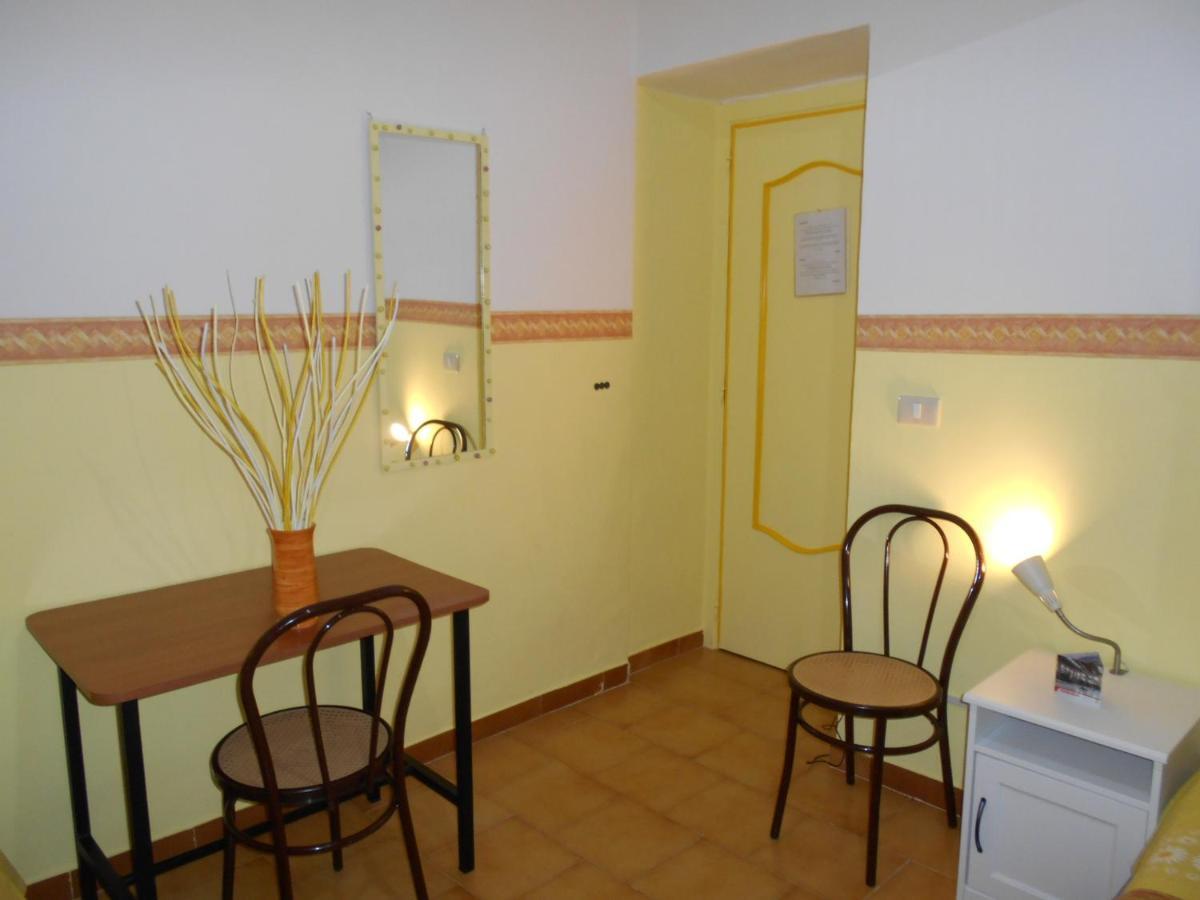 Robby'S House Bed & Breakfast Вико Екуензе Екстериор снимка
